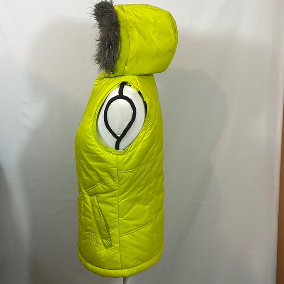Burton Dryride Vest with Faux Fur trimmed Hood - Picture 3 of 10